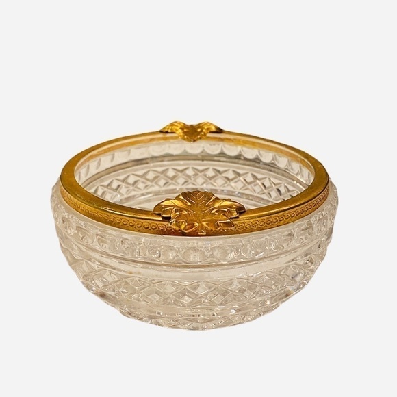 Crystal Candy Dish/Trinket Bowl with gilt metal frame adorned with vine leaves. - Picture 3 of 7
